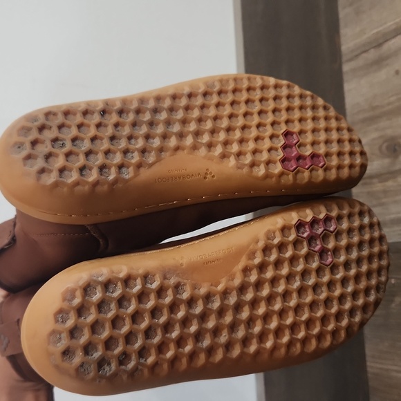 Vivobarefoot boots - Picture 4 of 4